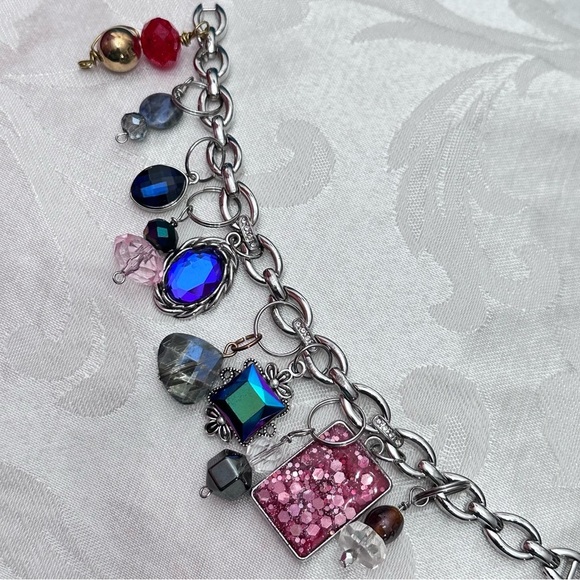 Handmade Charm Bracelet Repurposed Silver Tone Chain 4343 - Picture 5 of 12